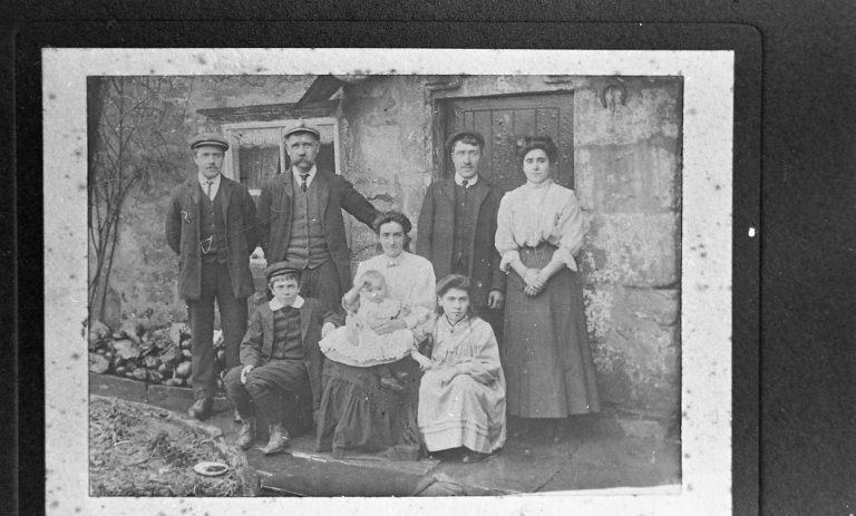 Unknown Family Group