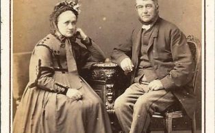 Photograph of John and Jane Rawlinson of Bell Busk