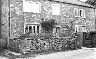 Photograph of House at Brackenbottom, Horton