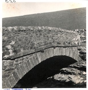 Photograph of Ling Ghyll Bridge, Cam beck