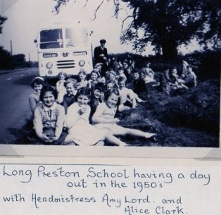 Endowed School pupils day out 1950's