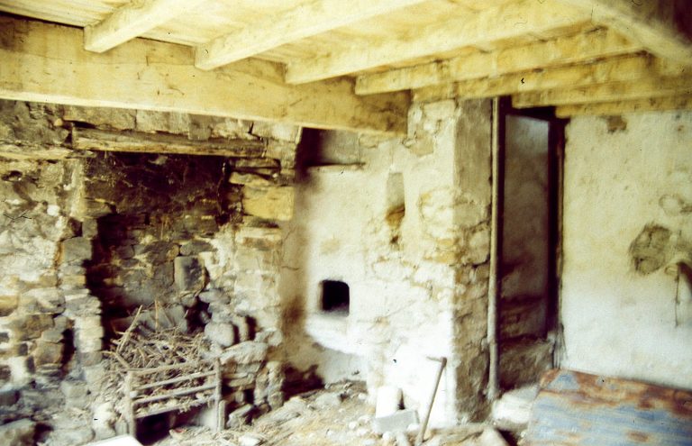 Oven and fireplace in Wood End farmhouse, east of Feetham